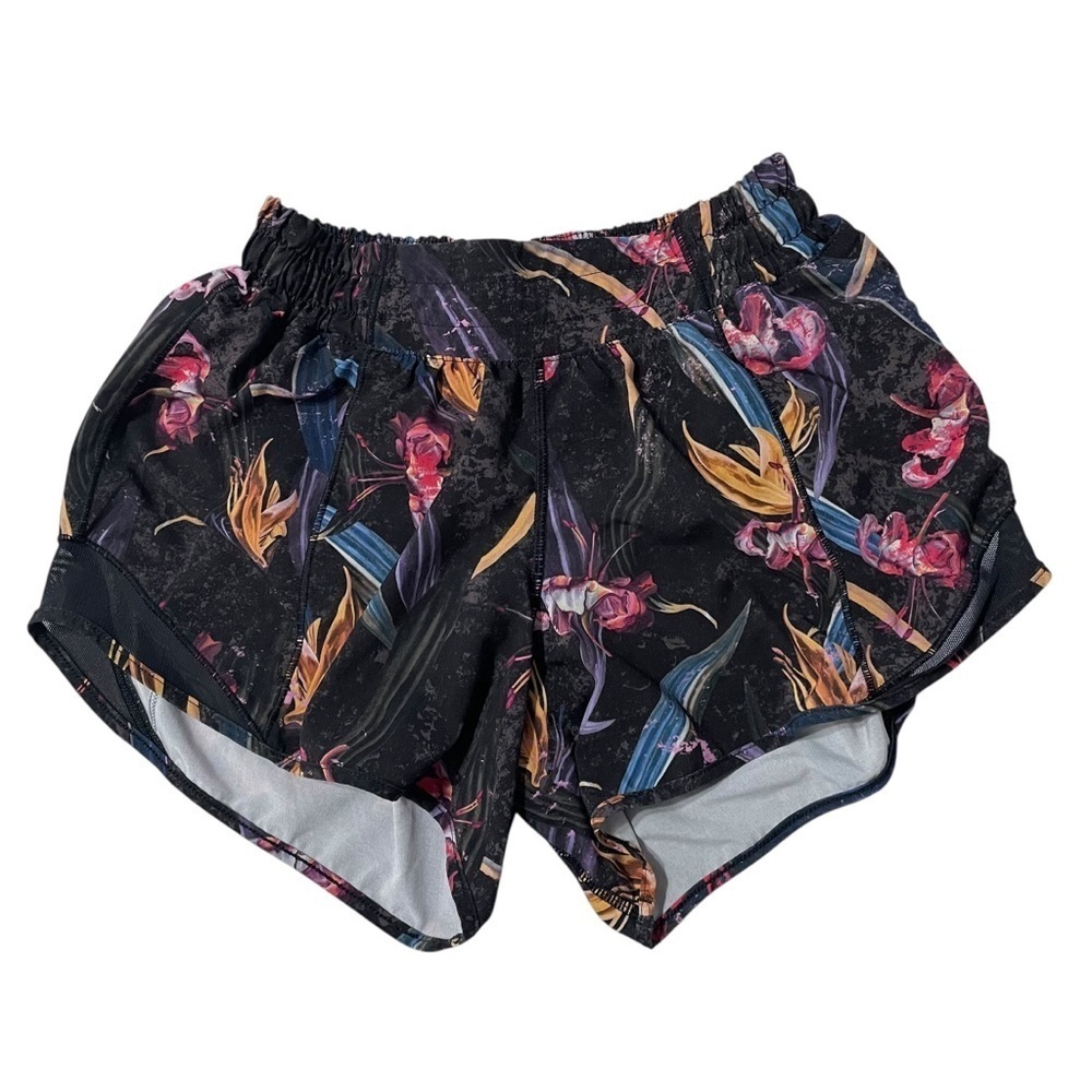 Lululemon Hotty Hot Low-Rise Lined Short 4" Veiled Floral Black Size 2 Running